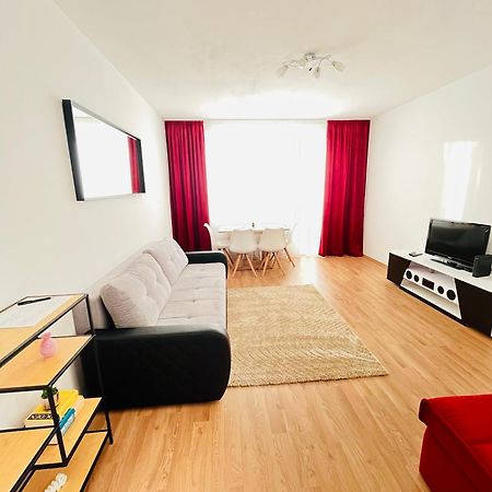Magnifique Appartment Линц Экстерьер фото