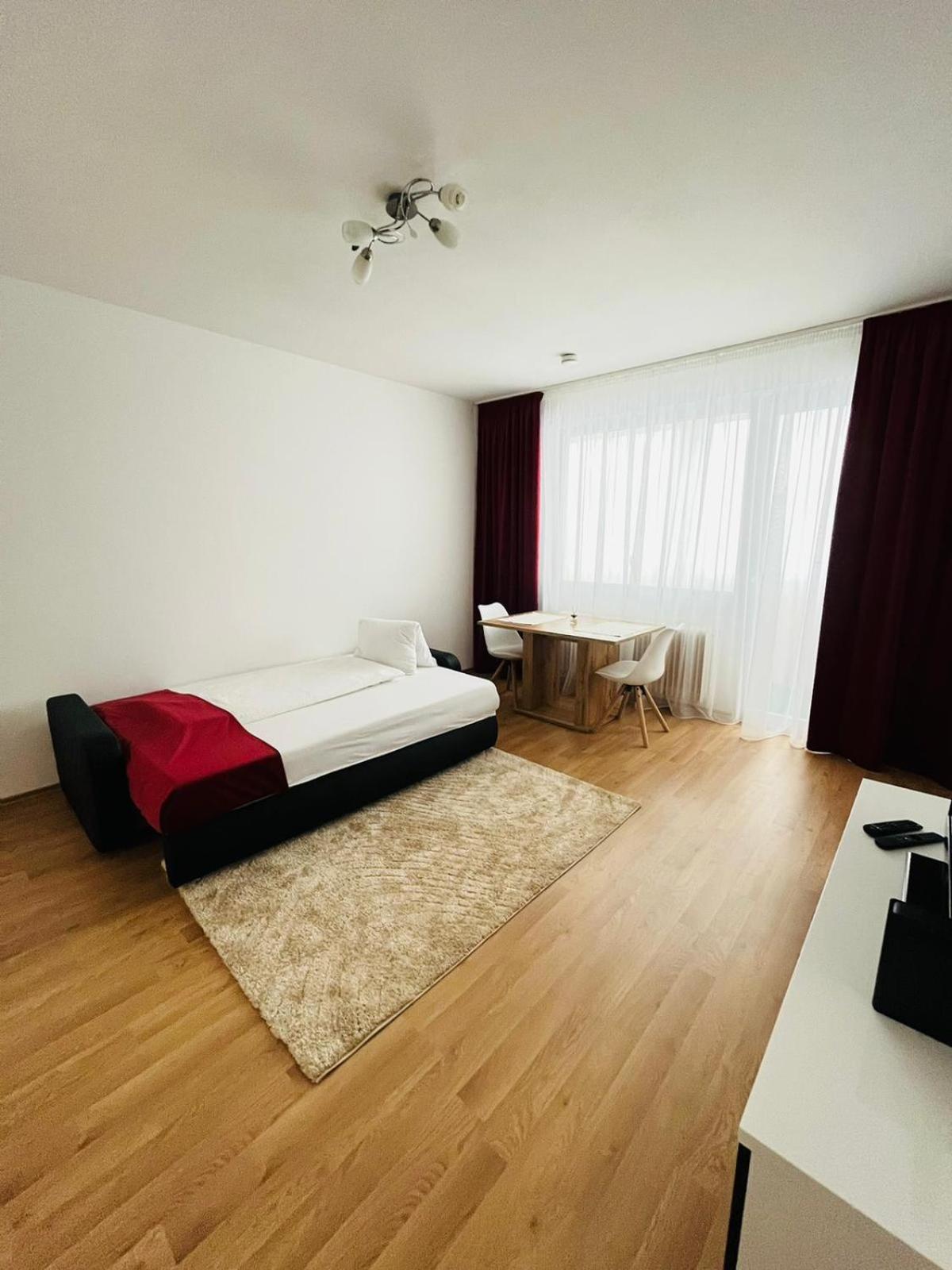 Magnifique Appartment Линц Экстерьер фото