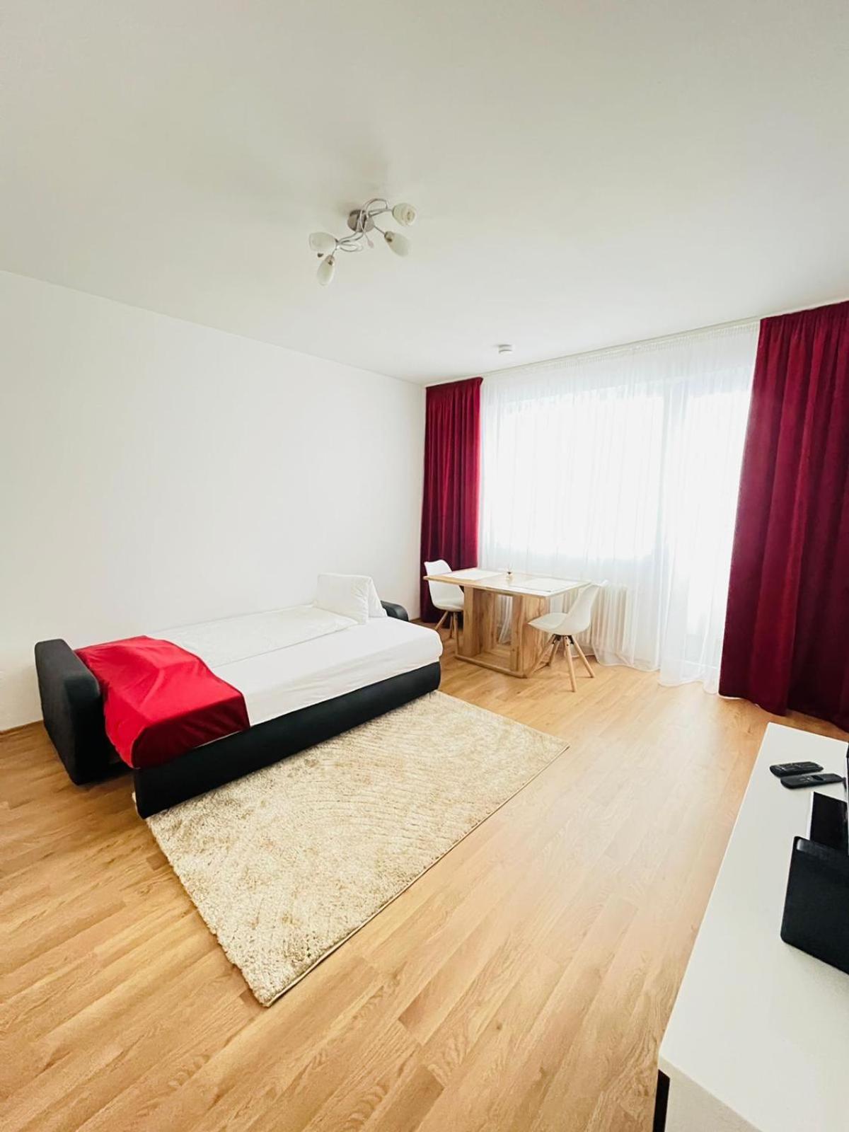 Magnifique Appartment Линц Экстерьер фото