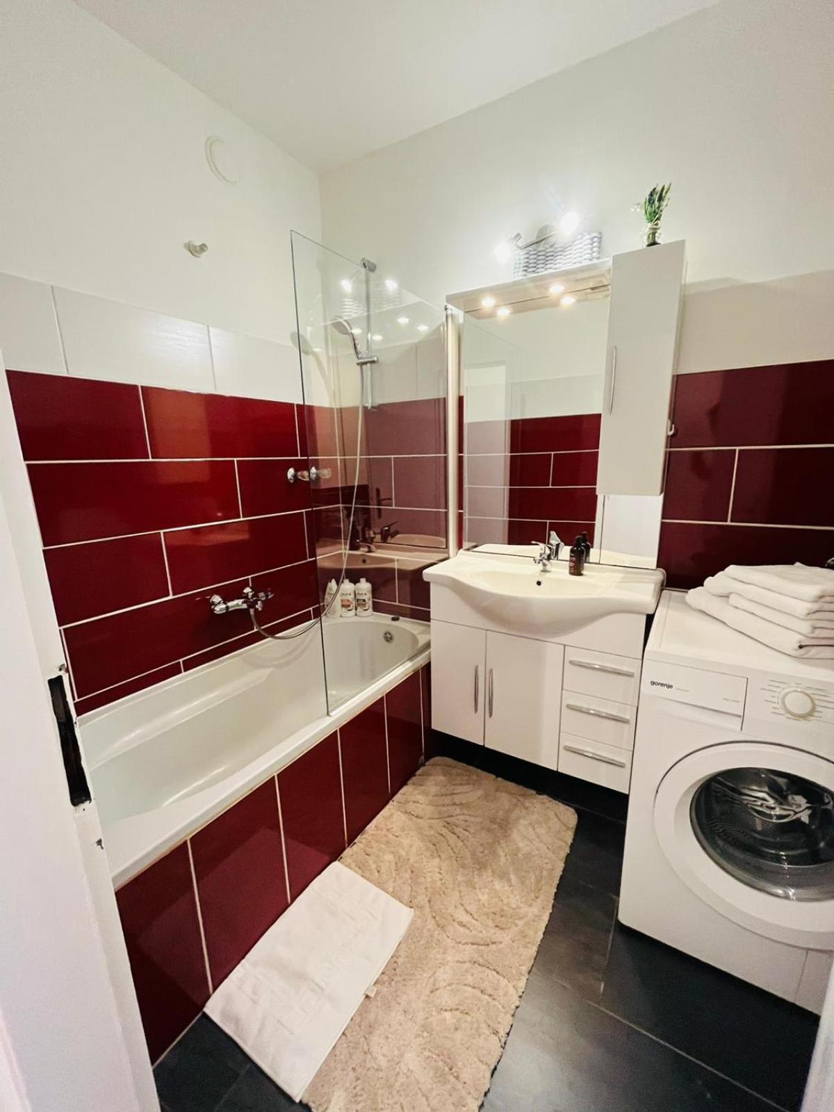 Magnifique Appartment Линц Экстерьер фото