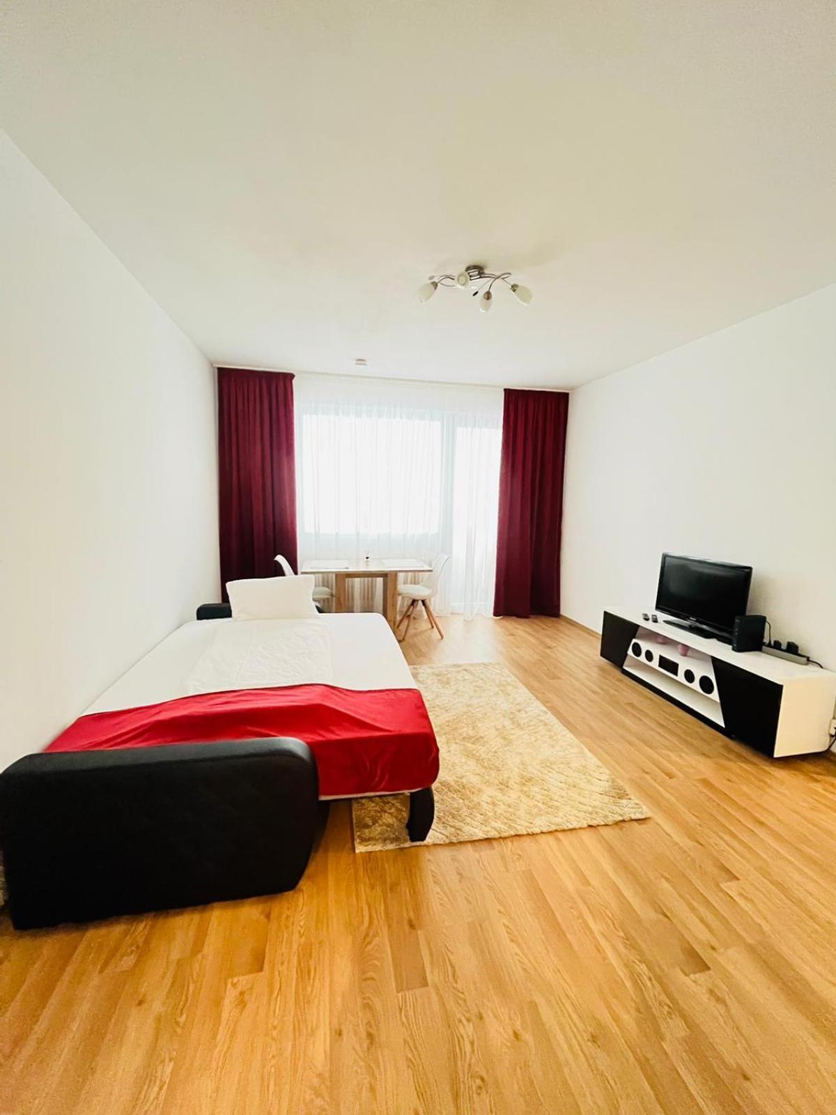 Magnifique Appartment Линц Экстерьер фото